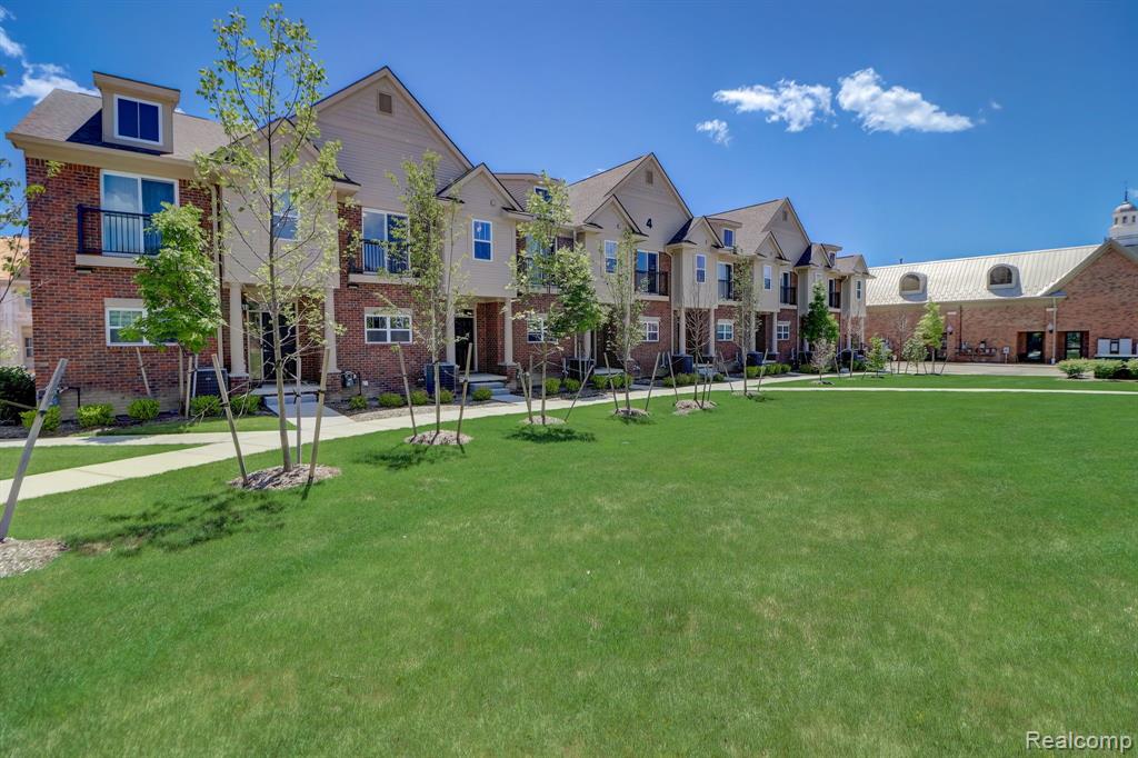 25503 GRANDVIEW Lane, 26, Novi, MI — Photo 15