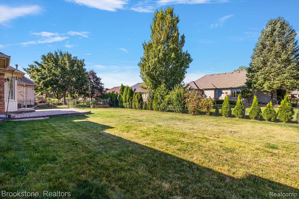 54643 Berryfield Drive, Macomb, MI 48042 — Photo 42