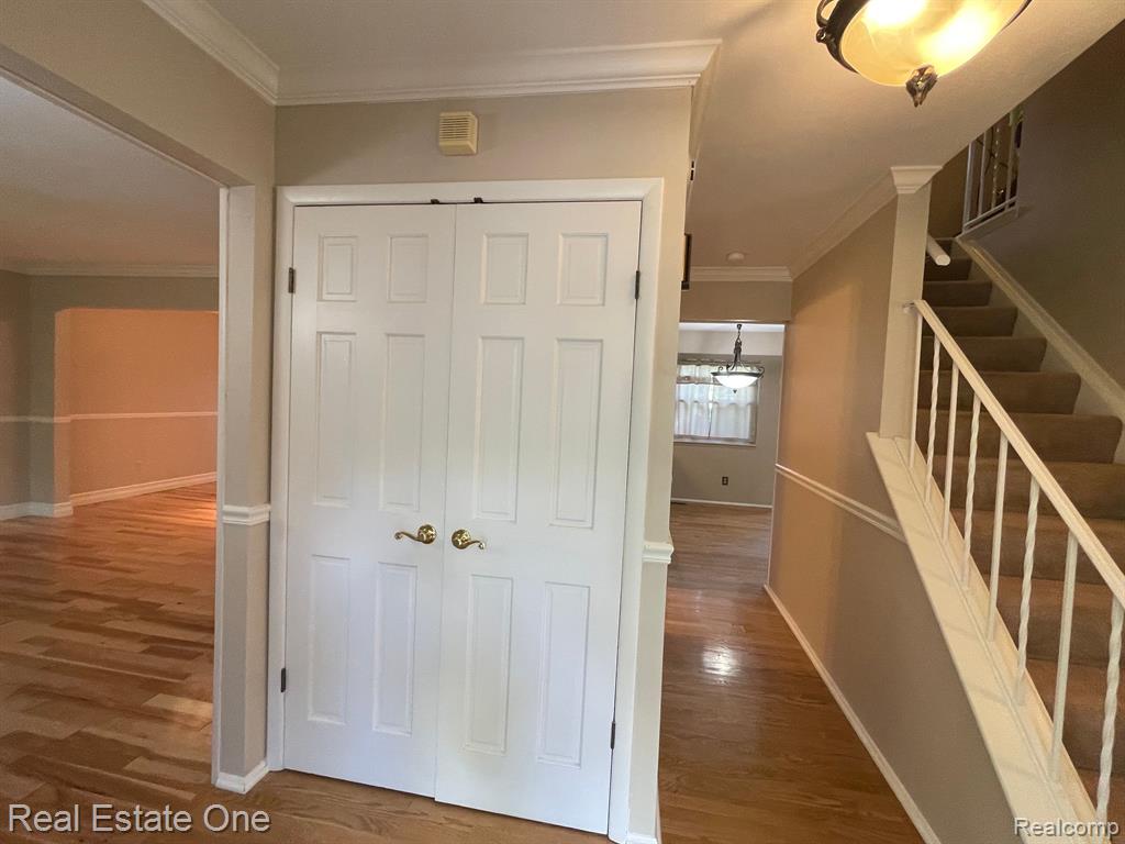 7482 ADMIRALTY Drive, Canton, MI 48187 — Photo 3