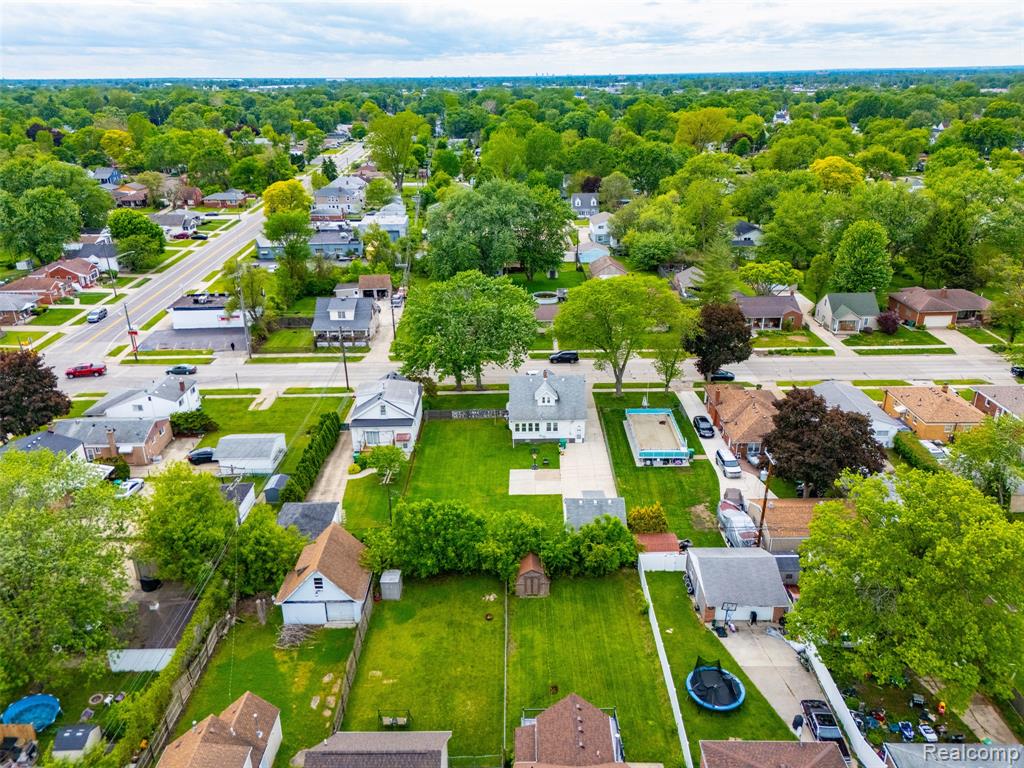 24248 Hayes Avenue, Eastpointe, MI 48021 — Photo 54