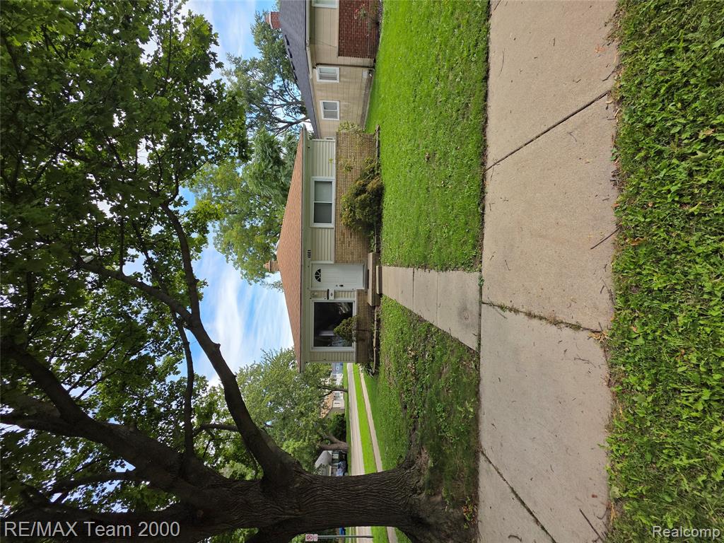 4601 GERTRUDE Street, Dearborn Heights, MI 48125