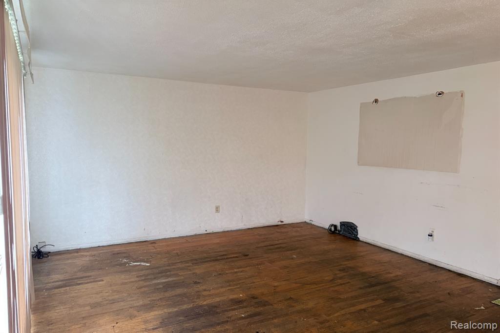 9377 Bessemore Street, Detroit, MI 48213 — Photo 7