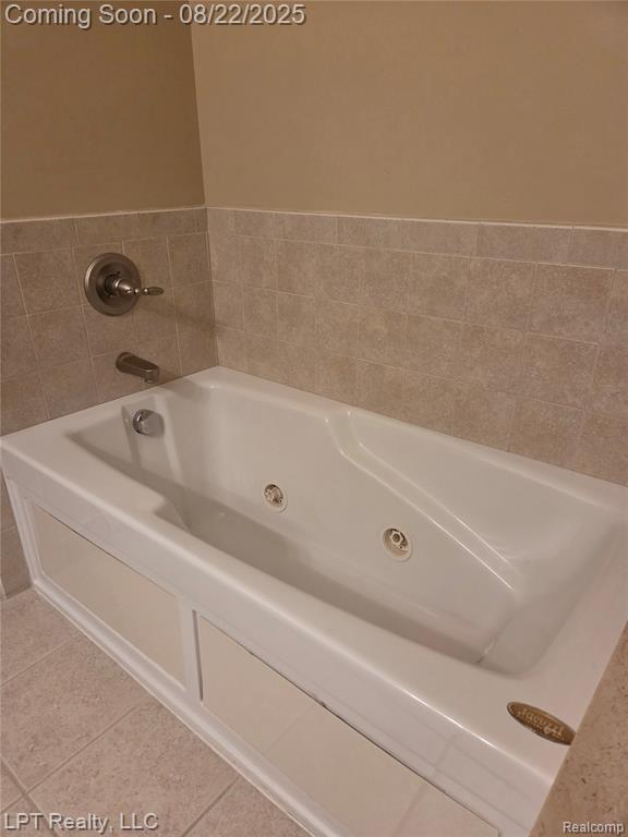 53043 CELTIC Drive, Shelby Twp, MI 48315 — Photo 33