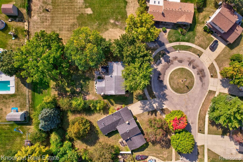 6157 Barker Circle, Waterford, MI 48329 — Photo 52