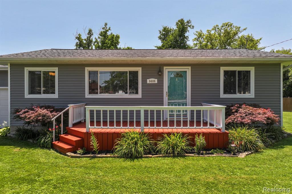 8406 E LIPPINCOTT Boulevard, Davison, MI 48423 — Photo 5