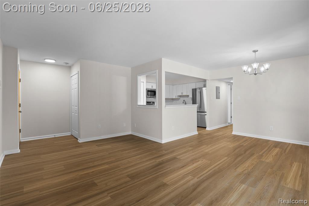 8577 Kennedy Circle, Warren, MI 48093 — Photo 10