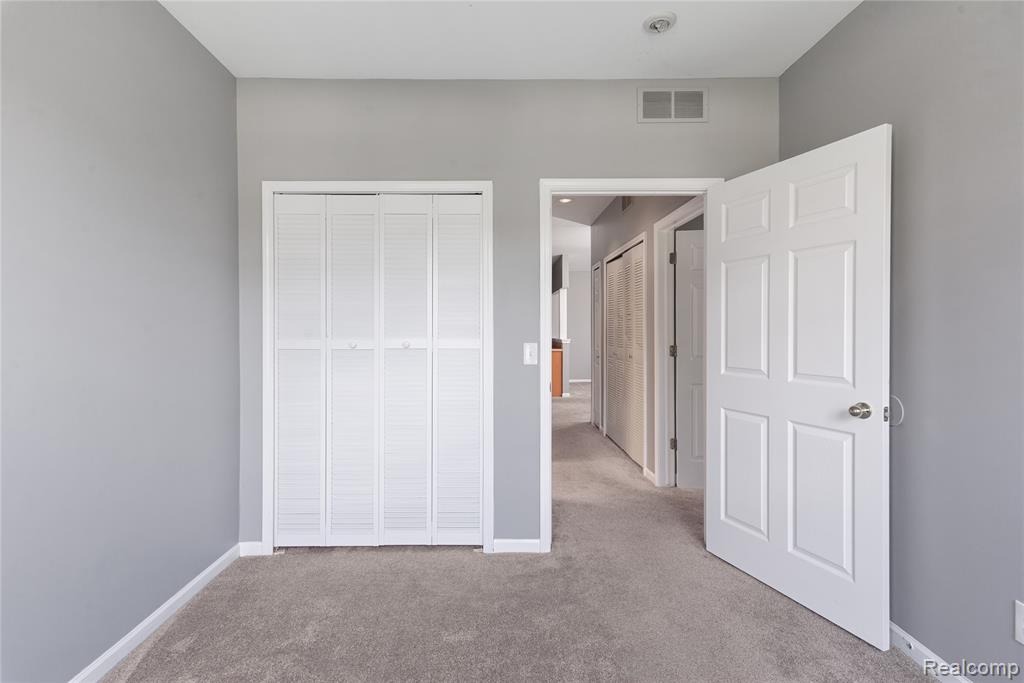 3962 Cherry Creek Lane, 11, Sterling Heights, MI 48314 — Photo 17