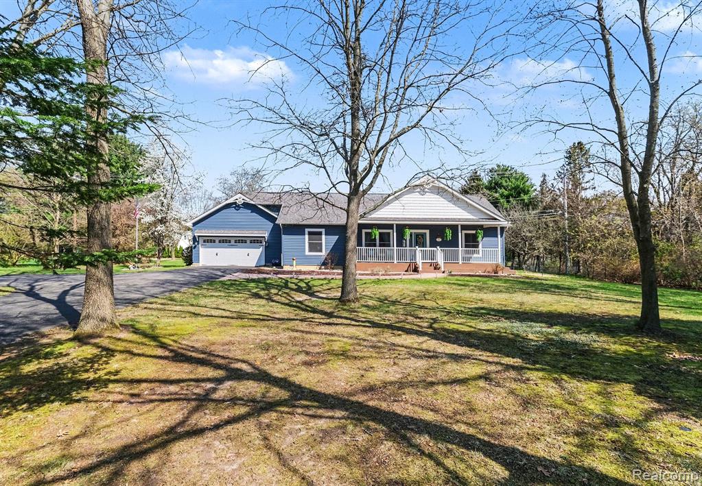 895 E Wardlow Road, Highland, MI 48356 — Photo 6