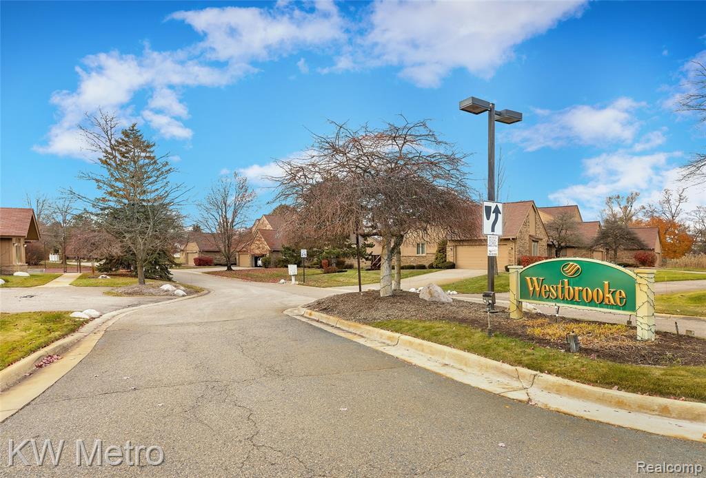 6129 Westbrooke Drive, West Bloomfield, MI — Photo 45