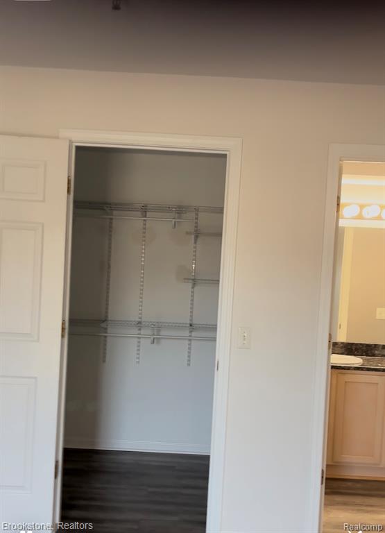 5934 E Island Drive, 32, Ypsilanti, MI 48197 — Photo 10
