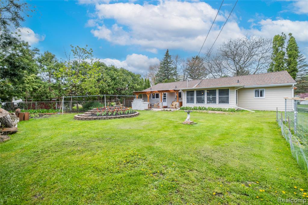 1316 Coolidge Avenue, Saginaw, MI 48638 — Photo 30