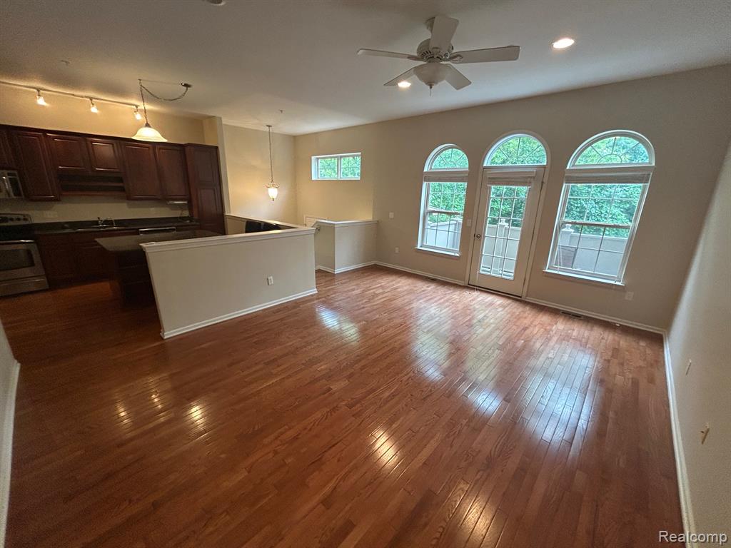 39798 ROCKCREST Circle, Northville, MI — Photo 7