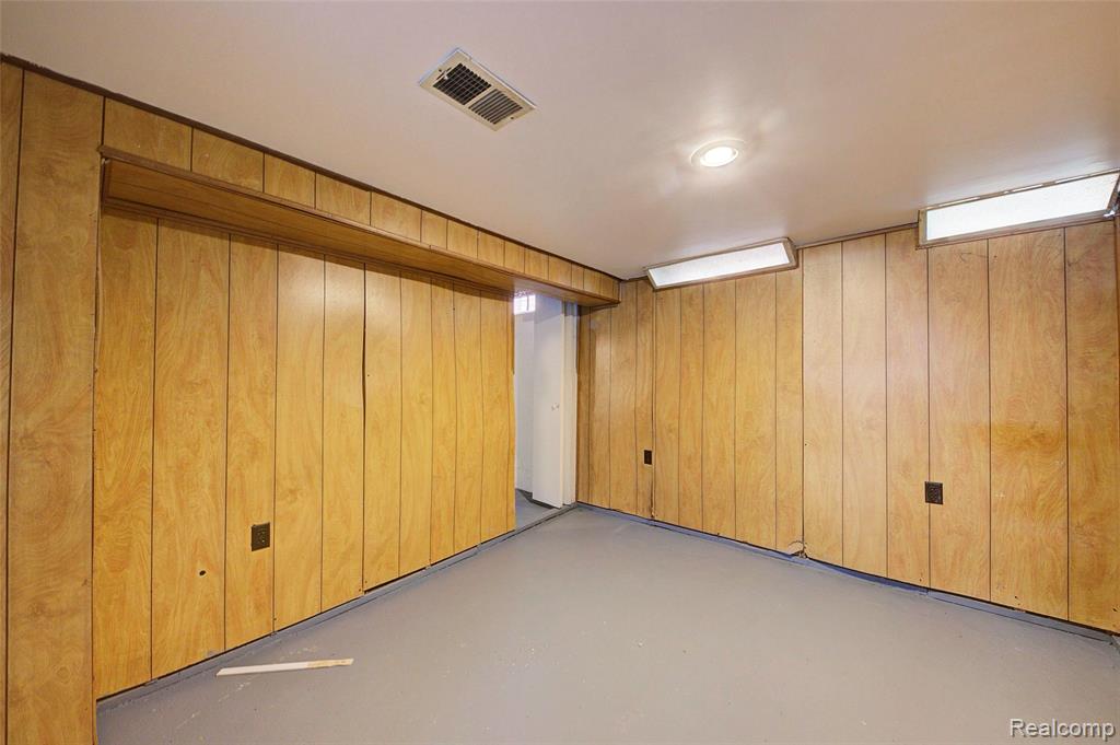 35030 Michelle Drive, Romulus, MI 48174 — Photo 44