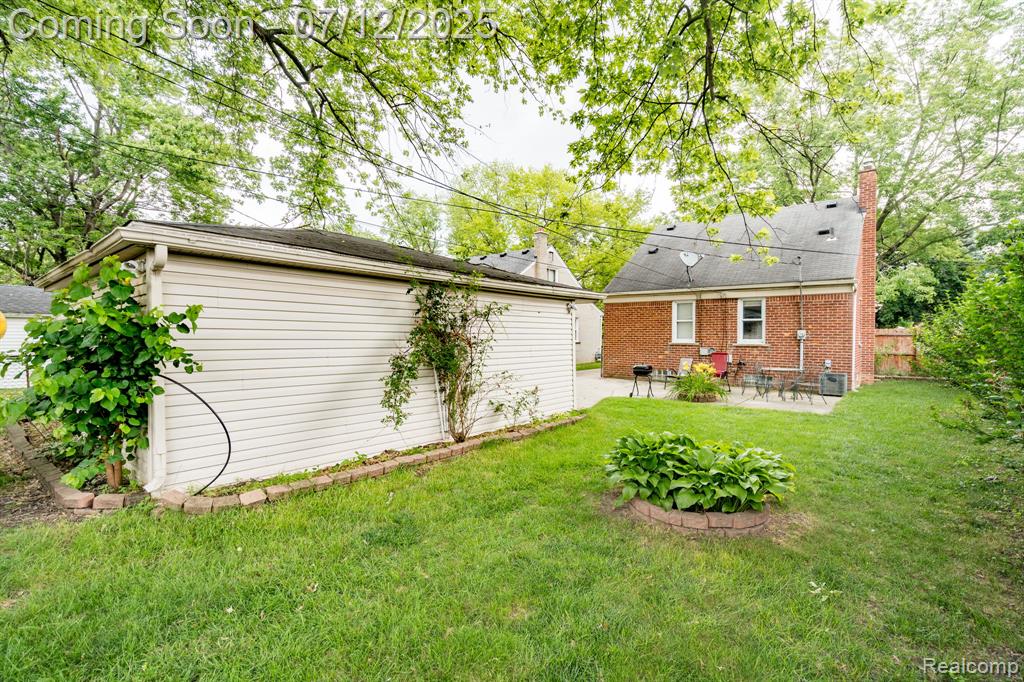 9573 Fenton, Redford, MI 48239 — Photo 28