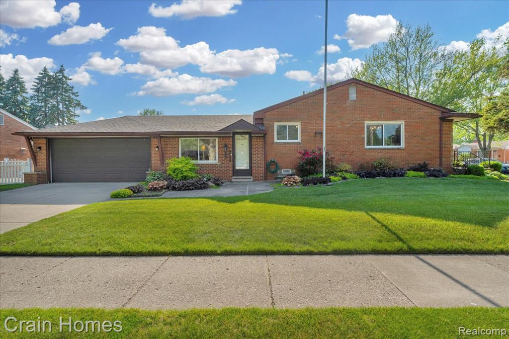 846 Moulin Avenue, Madison Heights, MI 48071 — Photo 4