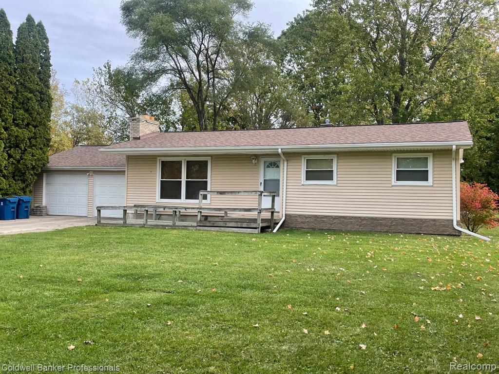 7071 Brittwood Lane, Flint, MI 48507 — front exterior