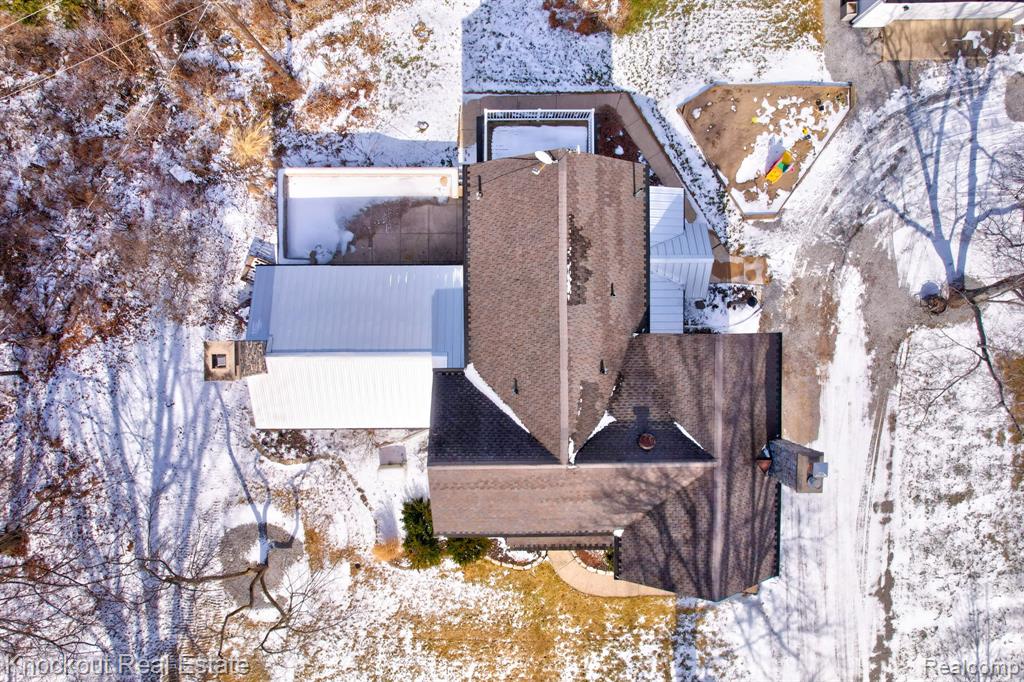 5383 Riverview Drive, Bridgeport, MI 48722 — Photo 86