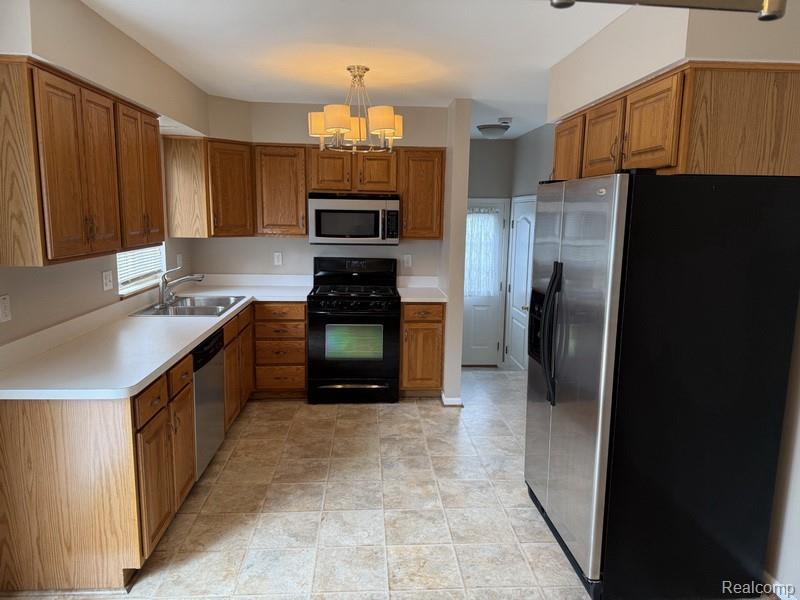 8303 Lenore Street, Dearborn Heights, MI 48127 — Photo 2