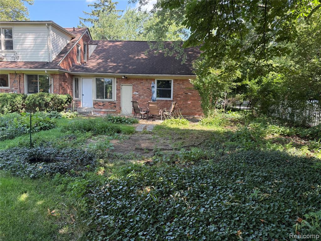 18141 Sunnybrook Avenue, Lathrup Village, MI 48076 — Photo 42