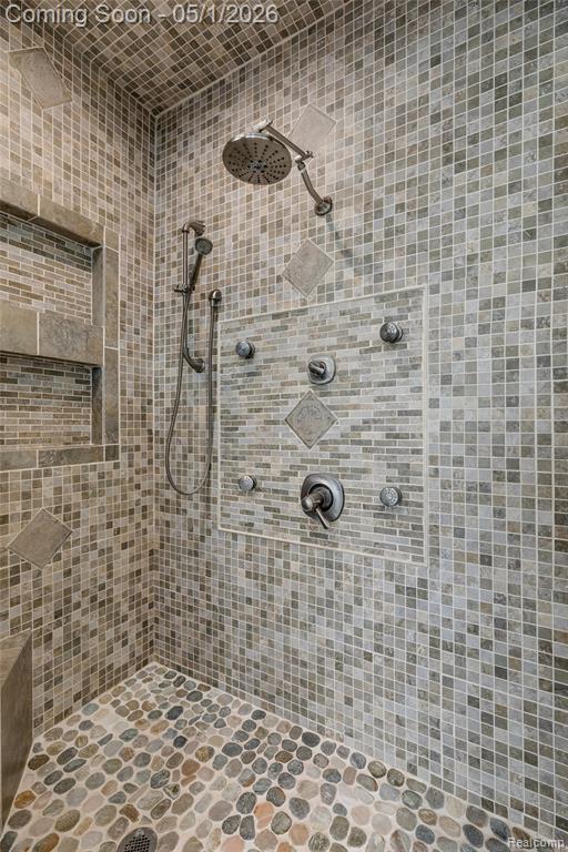 10751 Stoney Point Drive, South Lyon, MI 48178 — Photo 37