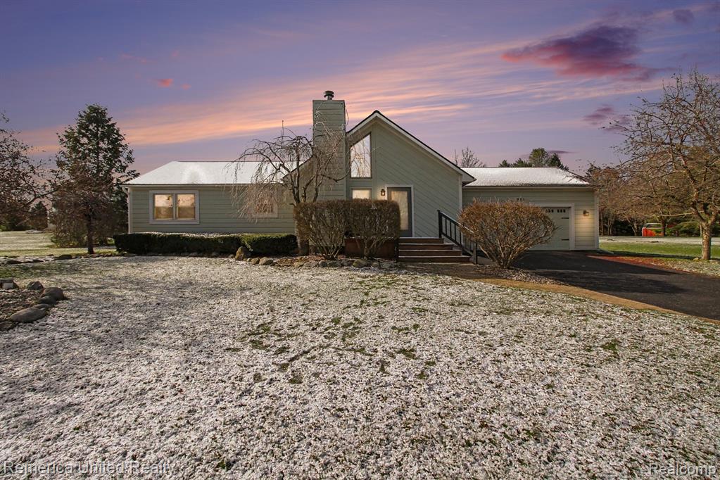 9156 Apple Orchard Drive, Fenton, MI 48430 — Photo 2