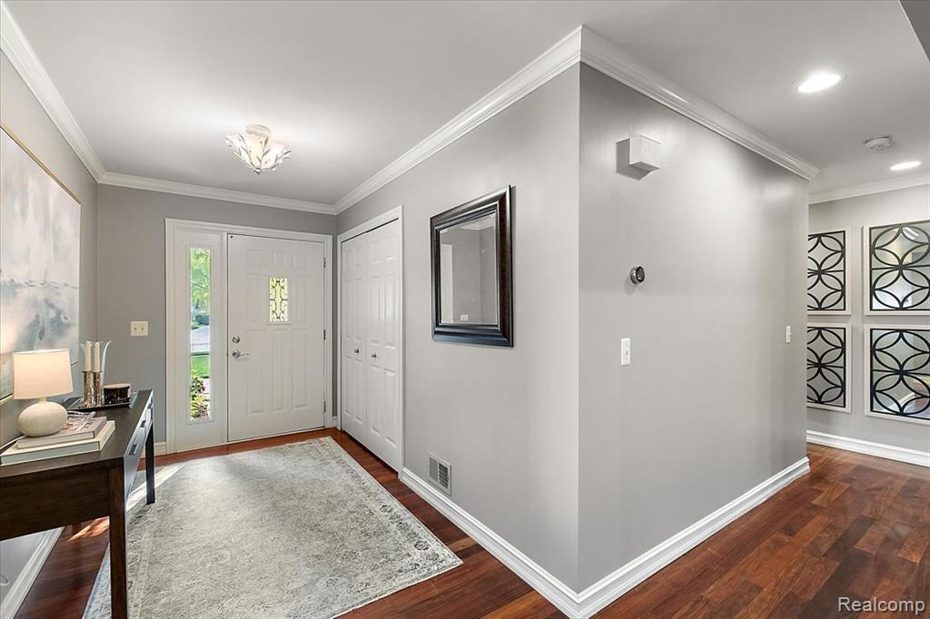 430 Eckford Drive, Troy, MI 48085 — Photo 5