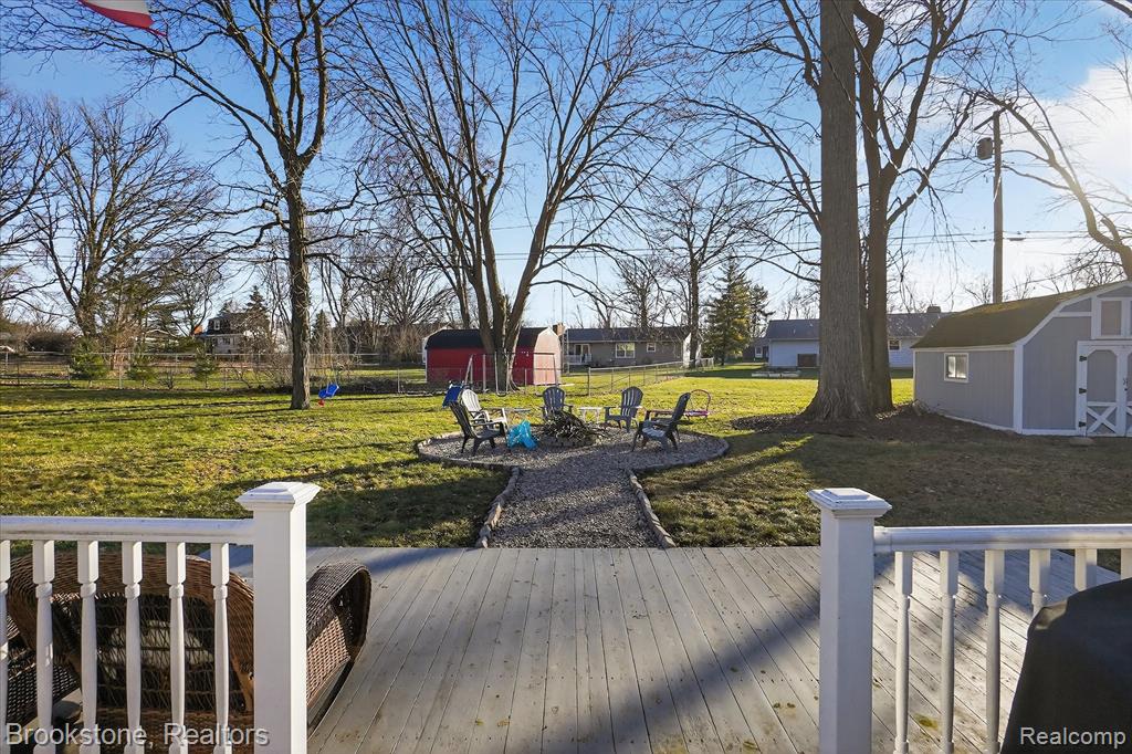 6227 McKenzie Drive, Flint, MI 48507 — Photo 36