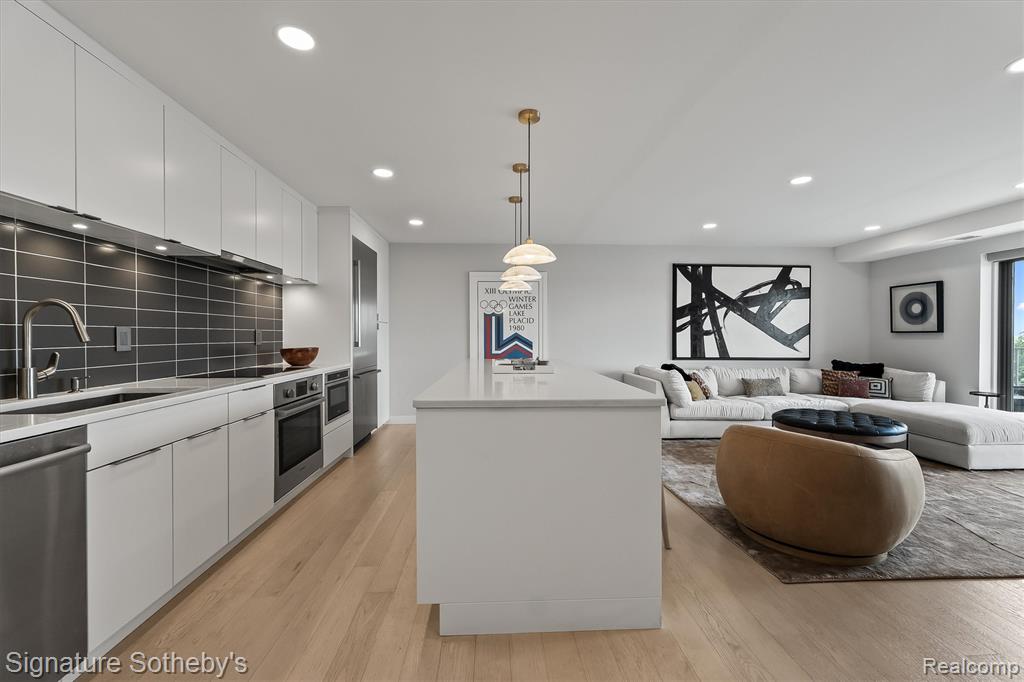 411 S Old Woodward Avenue - Photo 3