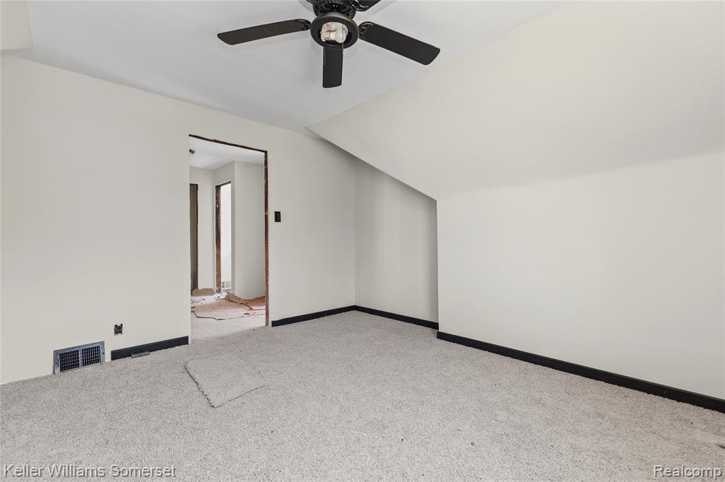 18642 Tracey Street, Detroit, MI 48235 — Photo 11