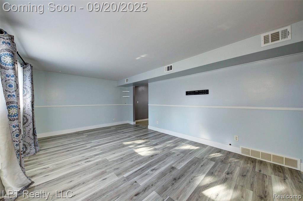 4476 Weddel Street, Dearborn Heights, MI 48125 — Photo 29