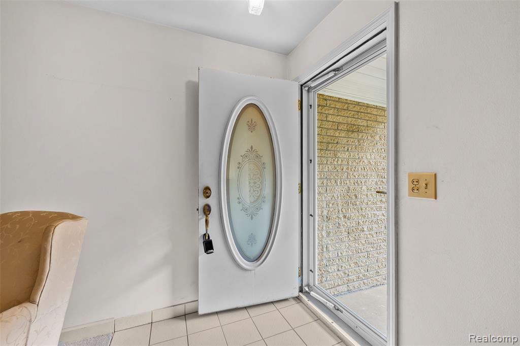 9450 Continental Drive, Taylor, MI 48180 — Photo 9