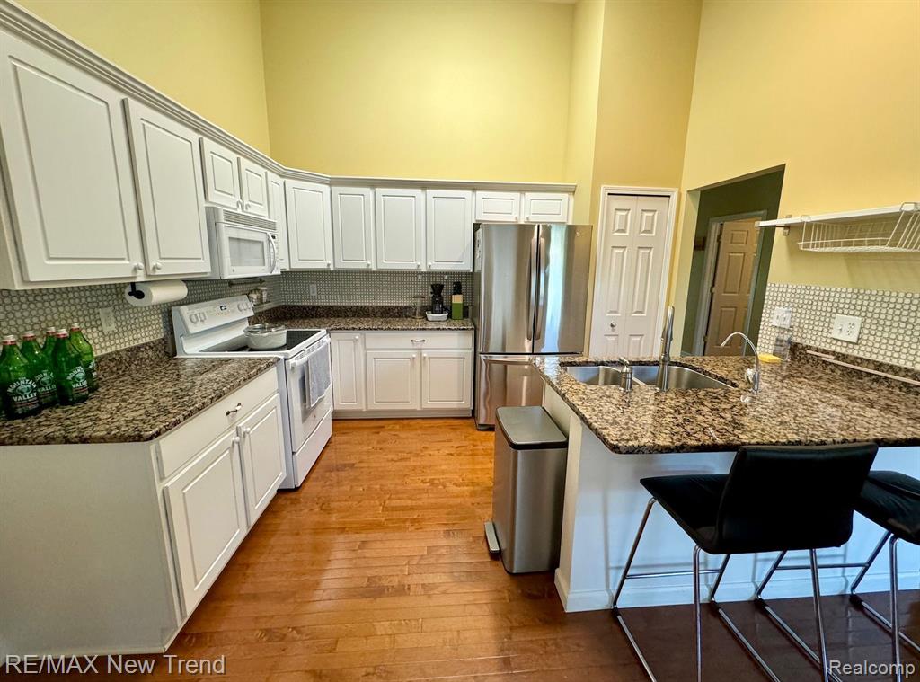 1865 N KENWYCK Drive, 59, Ypsilanti, MI 48198 — Photo 12