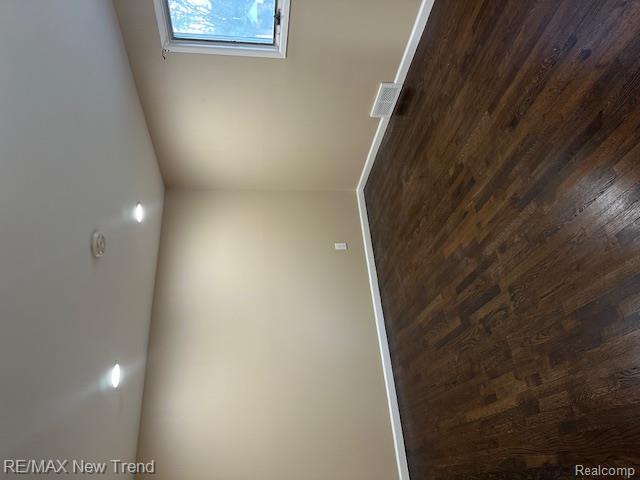 6546 Beverly Crest Drive, West Bloomfield, MI — Photo 15