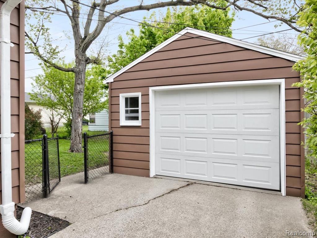 2846 Cooper Avenue, Port Huron, MI 48060 — Photo 26