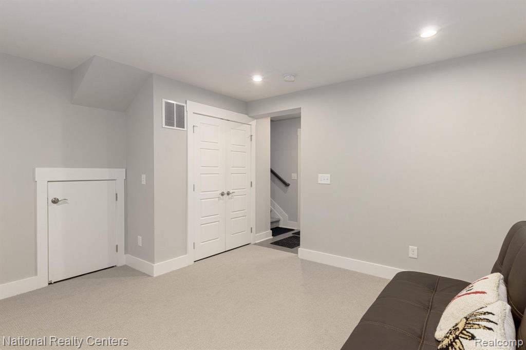 211 Sydney Court, Plymouth, MI 48170 — Photo 40