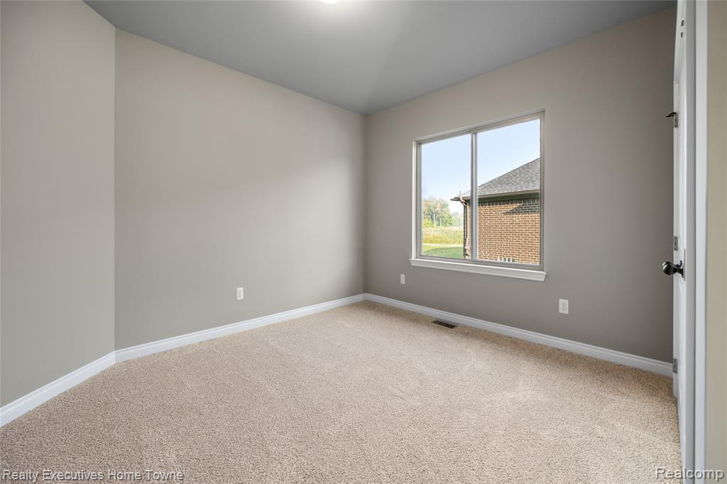 50860 TIMBERSTONE Drive, Macomb, MI 48042 — Photo 25