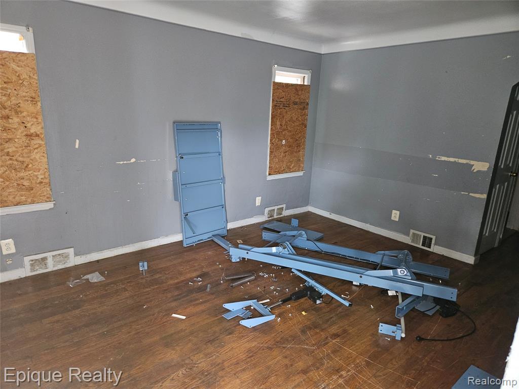 6166 Farmbrook Street, Detroit, MI 48224 — Photo 3