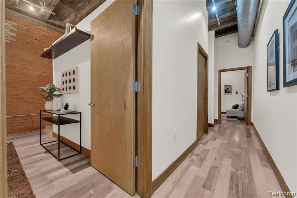 627 W ALEXANDRINE Street, 9, Detroit, MI 48201 — Photo 16
