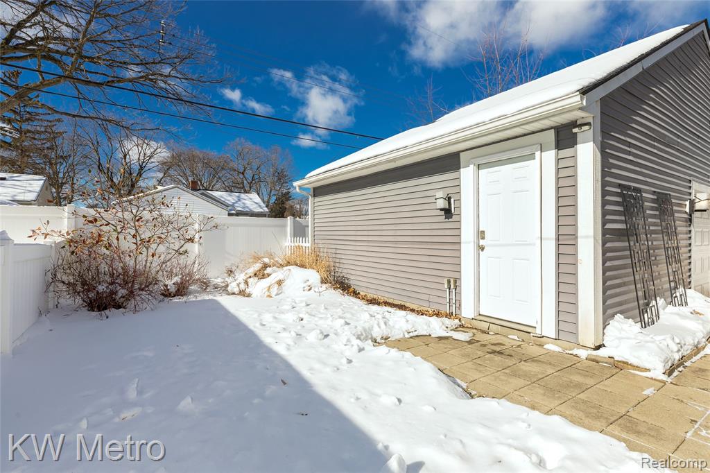 4095 Thomas Avenue, Berkley, MI 48072 — Photo 46