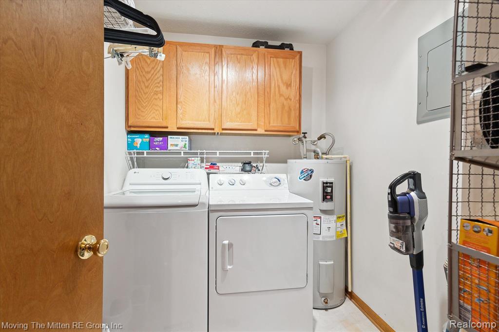 9755 WILDFLOWER, Belleville, MI 48111 — Photo 24