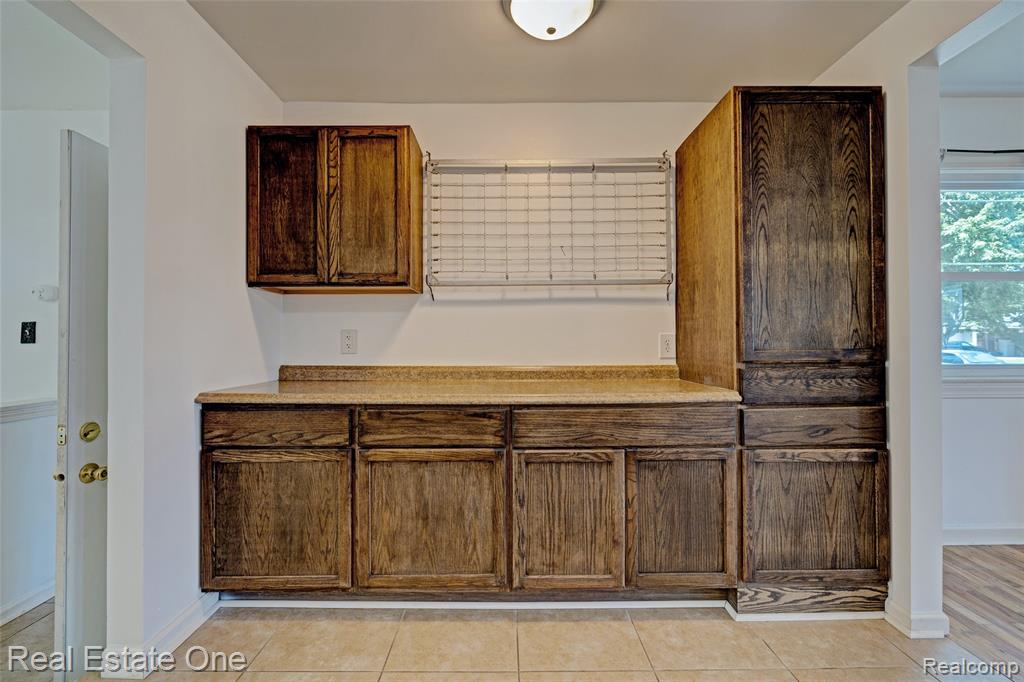 705 Richard Street, Holly, MI 48442 — Photo 11