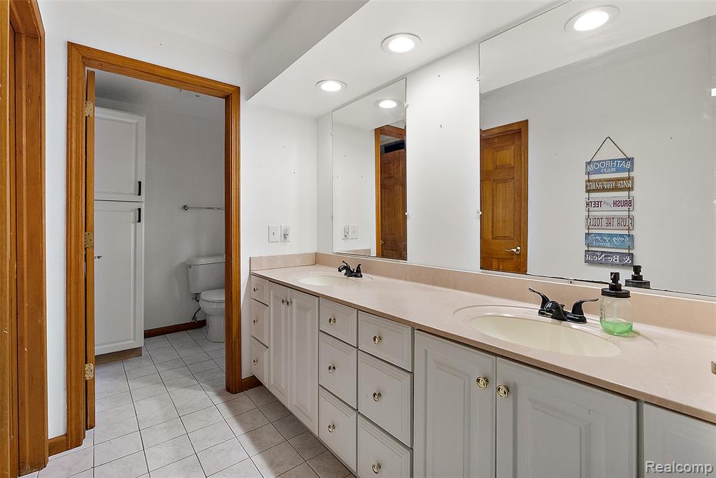 2475 S Ortonville Road, Ortonville, MI 48462 — Photo 17