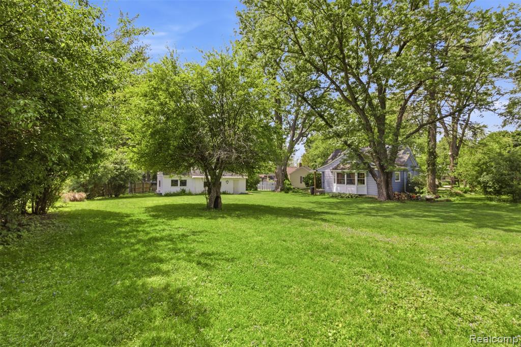 85 Hill Circle Drive, Waterford, MI 48328 — Photo 20