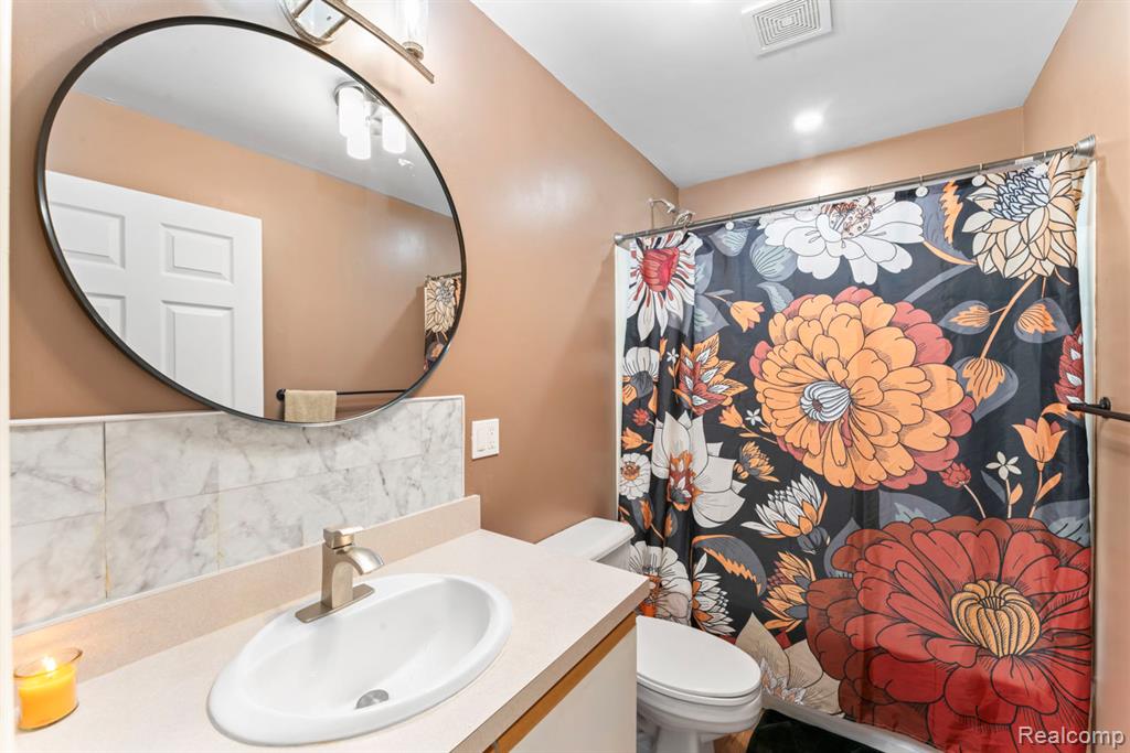 5465 Maple Valley Road, Brown, MI 48416 — Photo 19