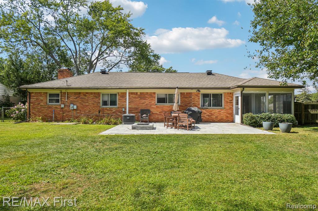 6024 Overlook, Clarkston, MI — Photo 36