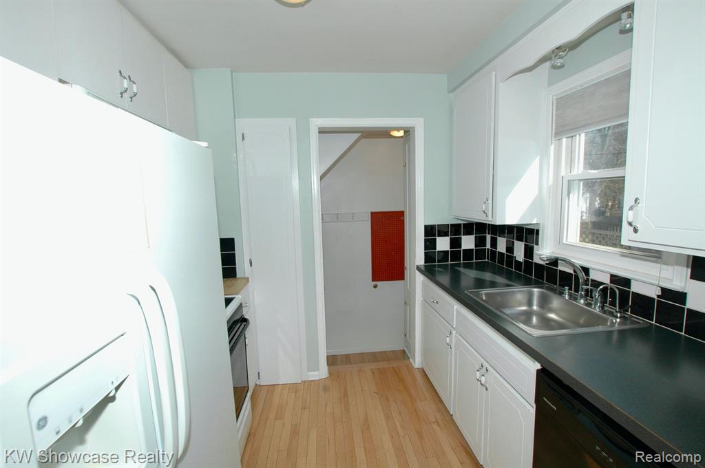 611 MARLIN Avenue, Royal Oak, MI 48067 — Photo 4