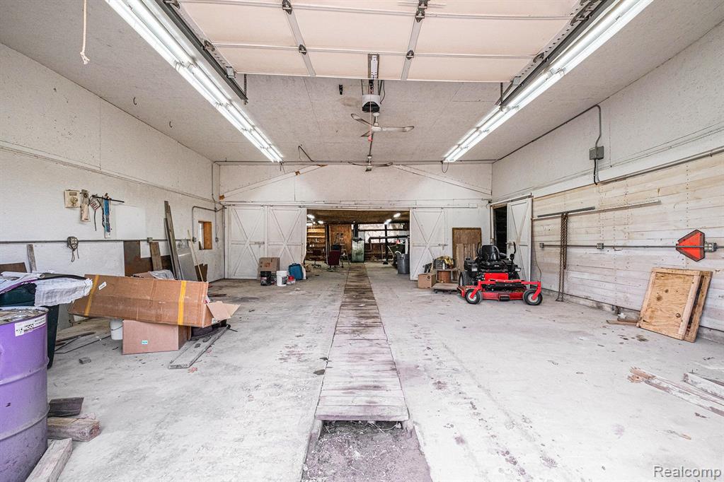 9475 Denton Hill Road, Fenton, MI 48430 — Photo 4