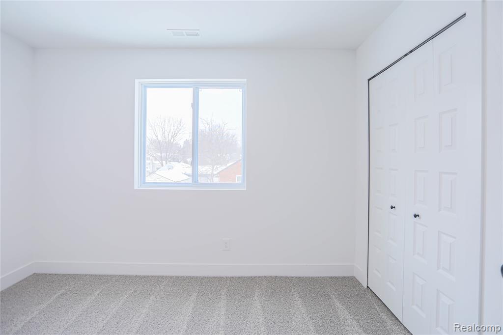 9 Queen Street, Mount Clemens, MI 48043 — Photo 20
