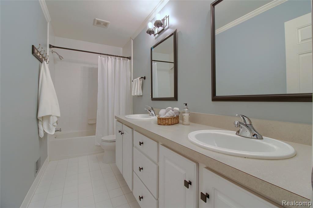 50166 Harding Street, Canton, MI 48188 — Photo 24