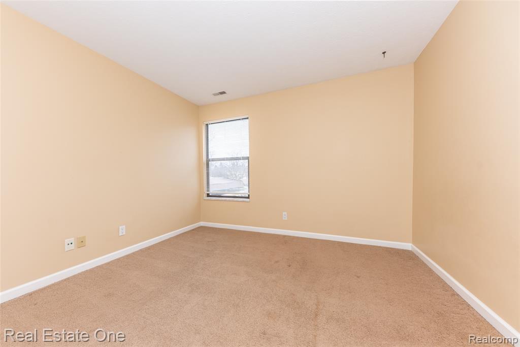 61186 Greenwood Drive, 36, South Lyon, MI 48178 — Photo 14